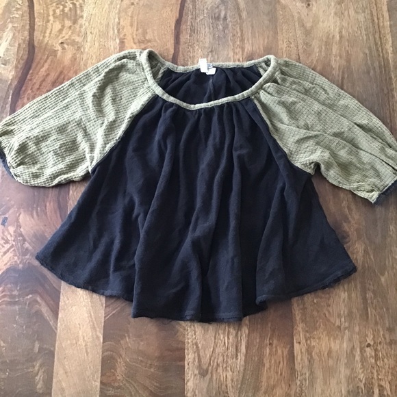 We The Free Black Green Raglan High Low Shirt - Picture 1 of 8